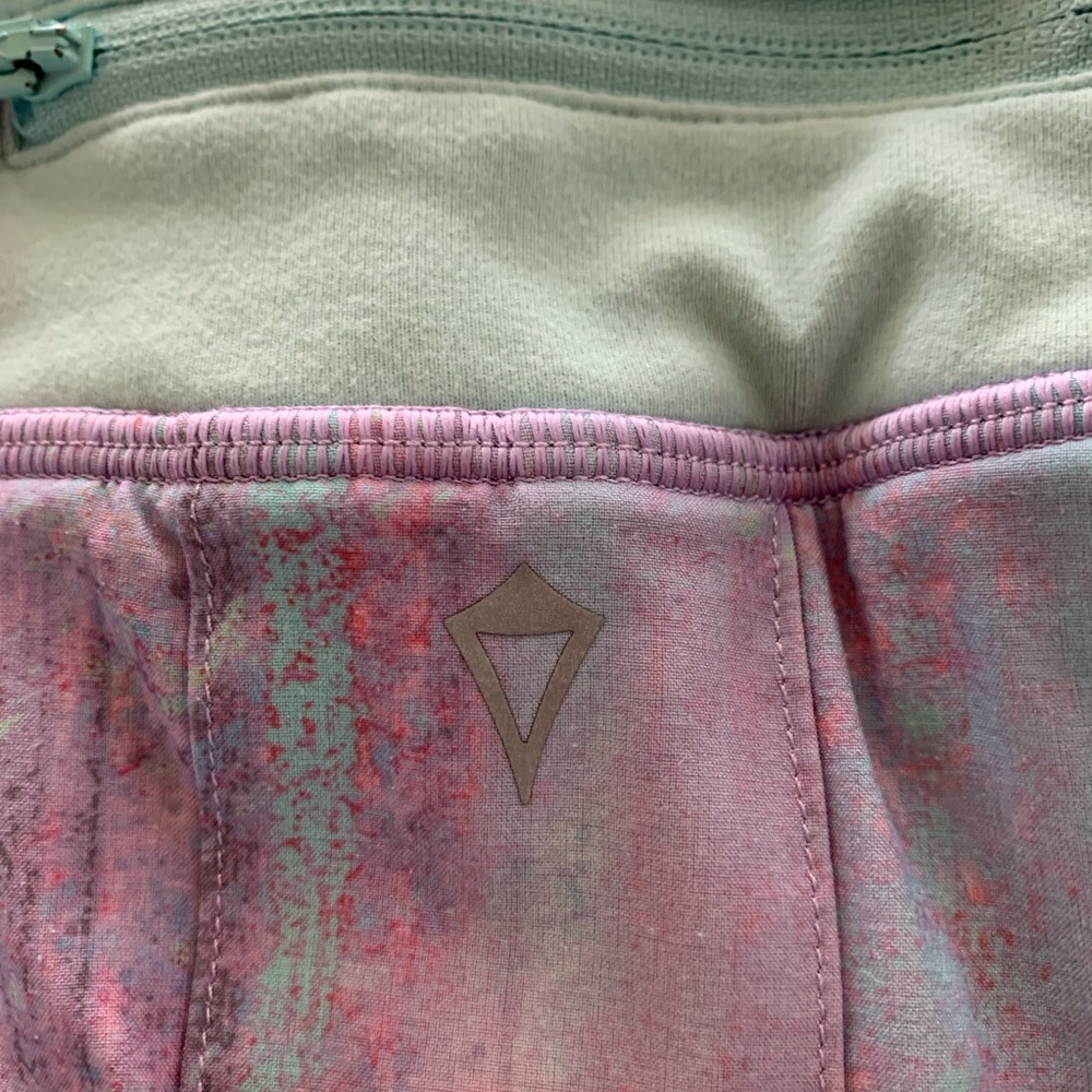 Ivivva size 10 - Picture 3 of 5